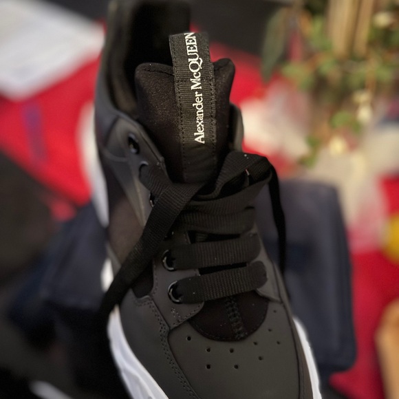 Alexander McQueen Court Tech Trainer - Picture 5 of 6